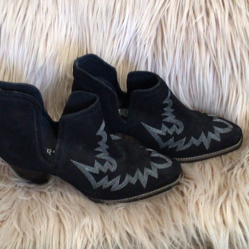 Stylish Black Ankle Boots